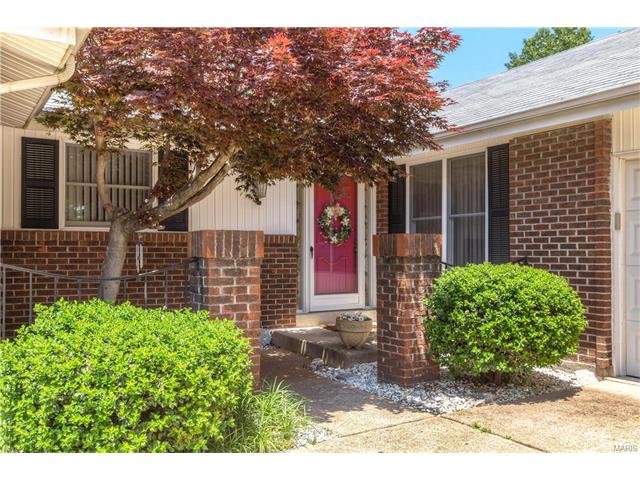For Sale: 1843 Winegard Dr Ballwin, MO 63021