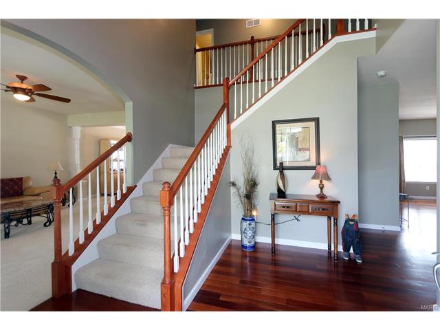 For Sale: 1116 Dogwood Ln Ballwin, MO 63021