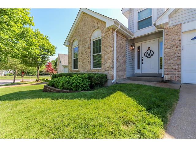 1521 Berry Leaf Ct Ballwin, MO 63021