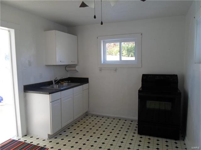 911 Gravois Rd