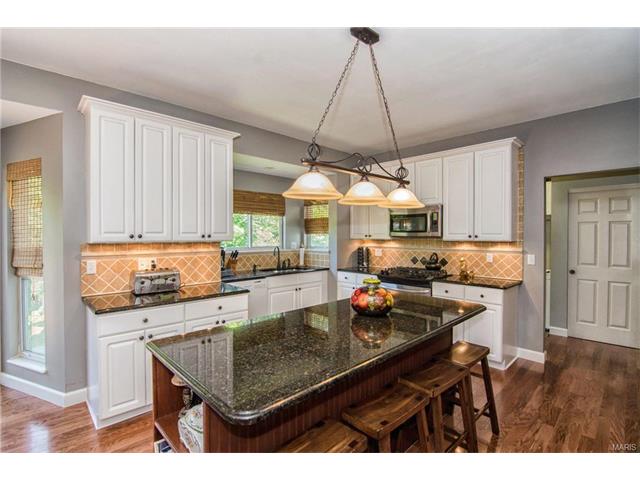 1640 Spring Chase, Fenton MO 63026