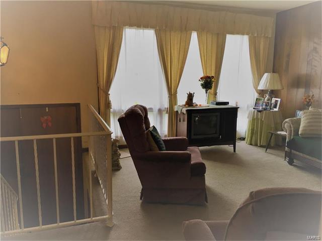 1958 W Main St