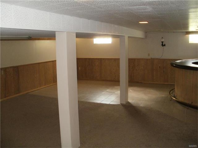 For Sale: 3 Elm Florissant, MO 63031
