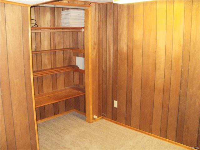 For Sale: 3 Elm Florissant, MO 63031