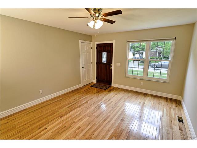 For Sale: 3040 Matlock Florissant, MO 63031