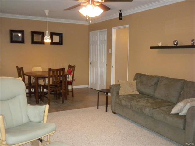 For Sale: 1245 Bellarmine Ln Florissant, MO 63031