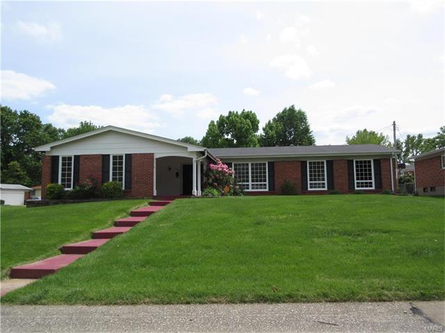 3780 Helmkampf, Florissant MO 63033