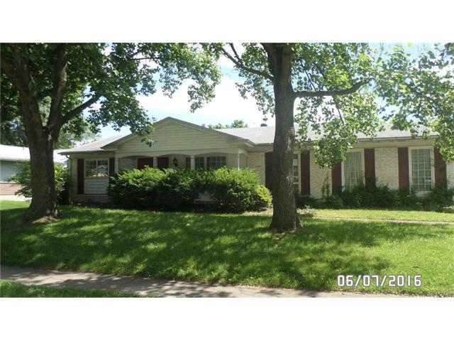 For Sale: 3992 Fieldstone Florissant, MO 63033