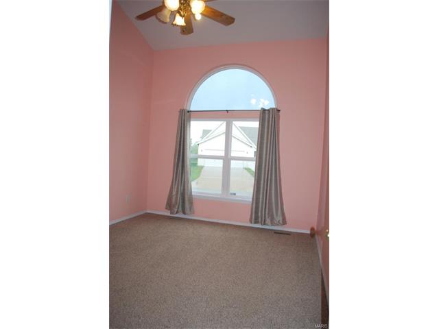 For Sale: 10 Jost Villa Dr Florissant, MO 63034