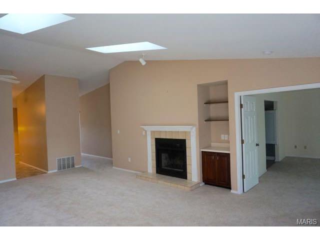 318 Waterside Dr