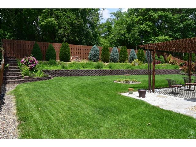 For Sale: 112 Dawnridge Hazelwood, MO 63042