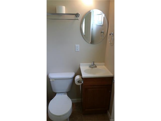 1821 Schulte Hl Maryland Heights, MO 63043