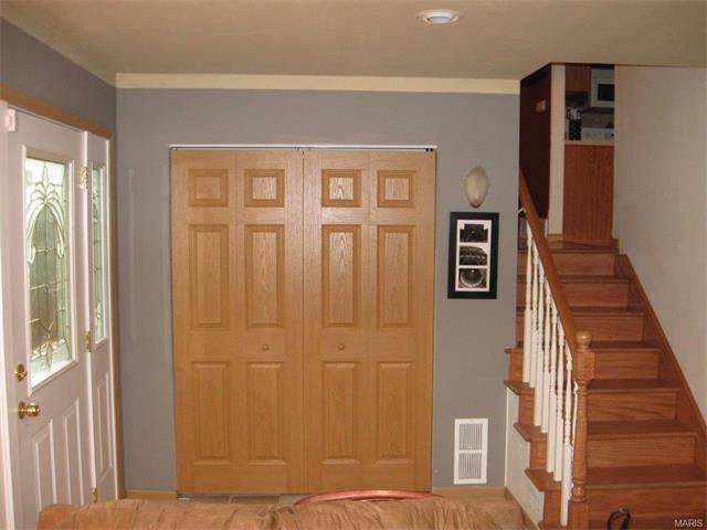 For Sale: 3230 Bristol Hall Dr Bridgeton, MO 63044