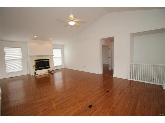 4914 Country Club Dr