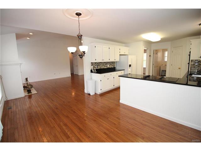 4914 Country Club Dr