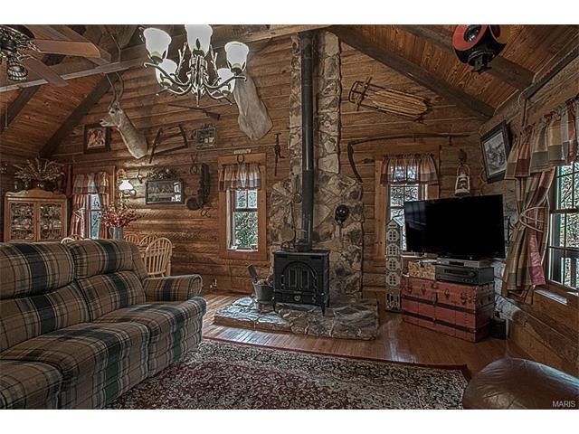 6852 Timberline Dr