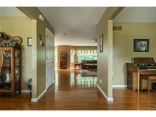 For Sale: 5168 Copperleaf Dr Imperial, MO 63052