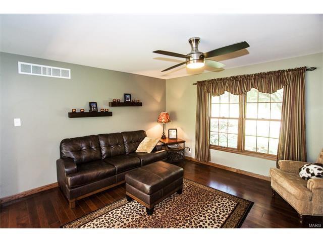 For Sale: 5025 Circle Dr Imperial, MO 63052