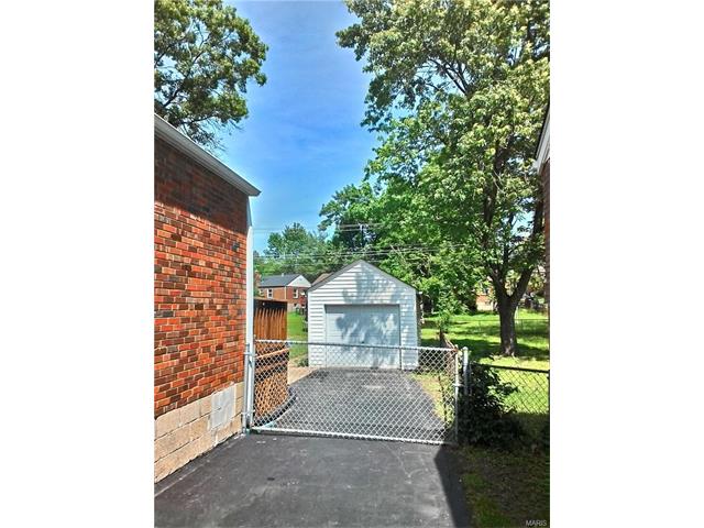 For Sale: 3474 Saint Joachim Saint Ann, MO 63074