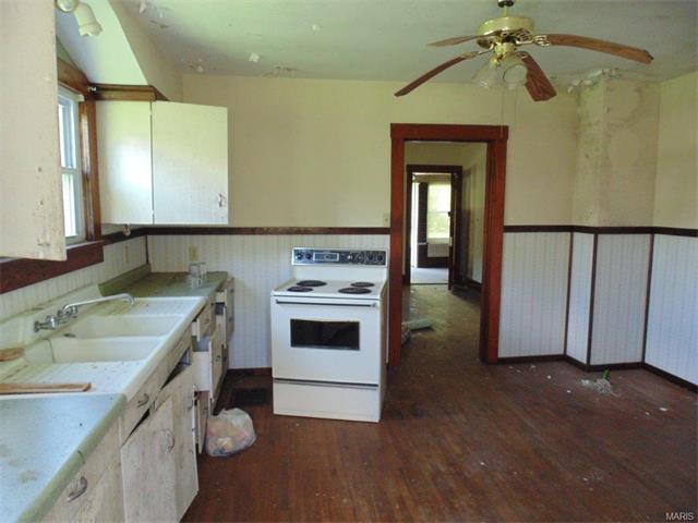 703 Mill Hill Rd Saint Clair, MO 63077