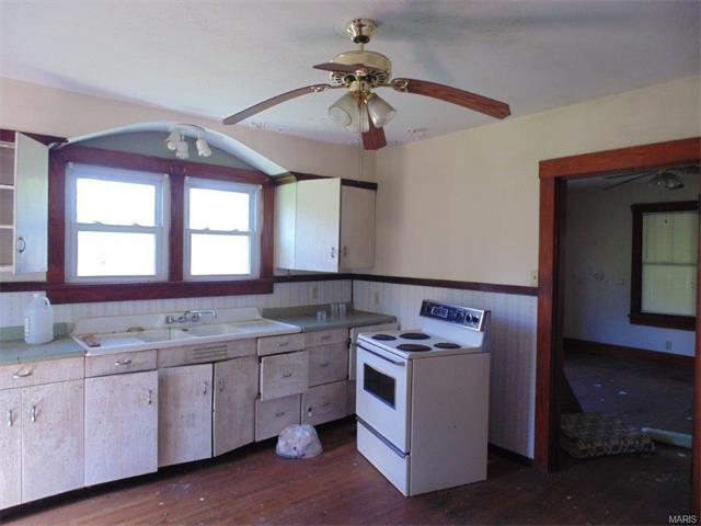 703 Mill Hill Rd Saint Clair, MO 63077