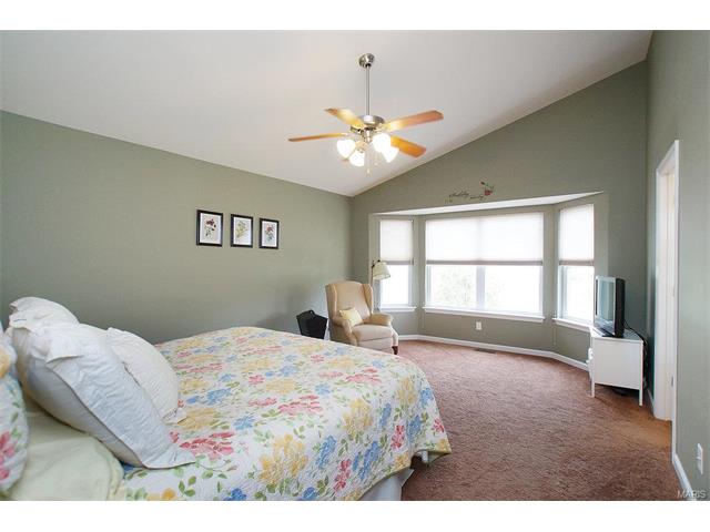 924 Bridgeview Ct