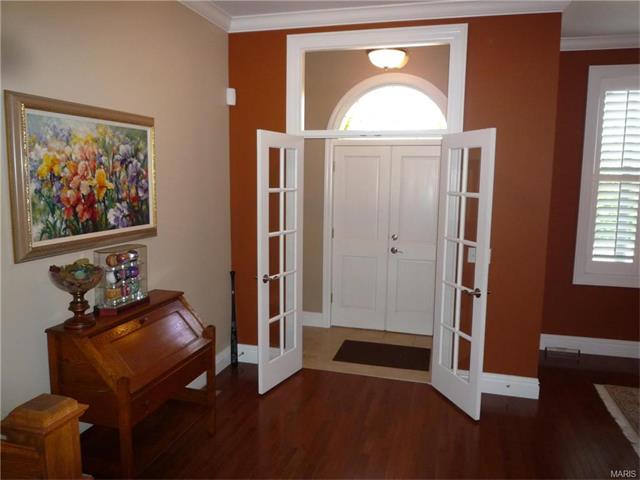 For Sale: 1409 Vail Pl Saint Louis, MO 63104