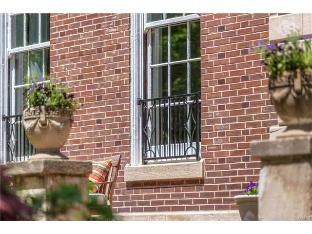 For Sale: 5251 Westminster Pl Saint Louis, MO 63108