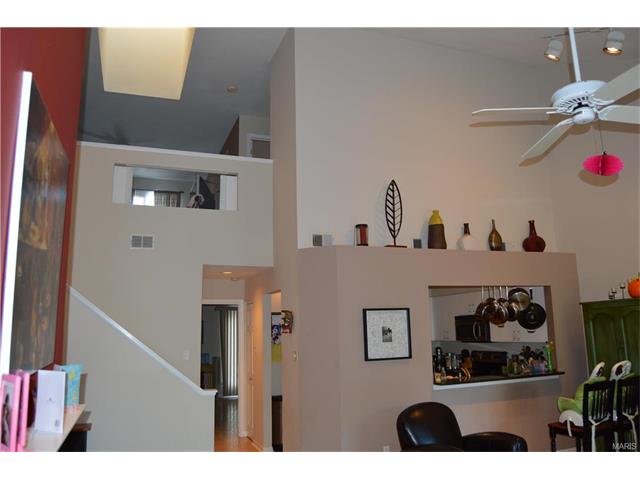 For Sale: 5600 Waterman Blvd #APT 4 Saint Louis, MO 63112
