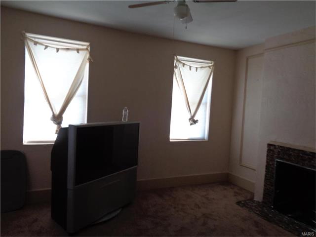 4714 Lexington Ave