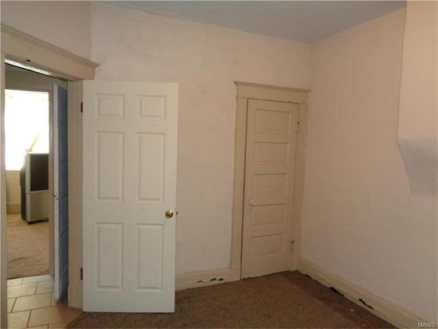 4714 Lexington Ave