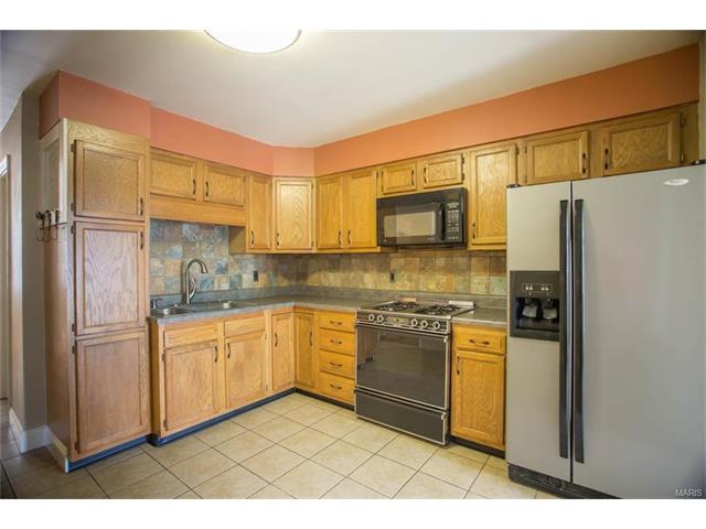For Sale: 4757 Rosa Ave Saint Louis, MO 63116