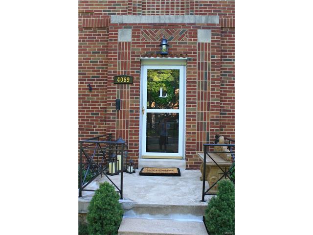 For Sale: 4069 Holly Hills Blvd Saint Louis, MO 63116