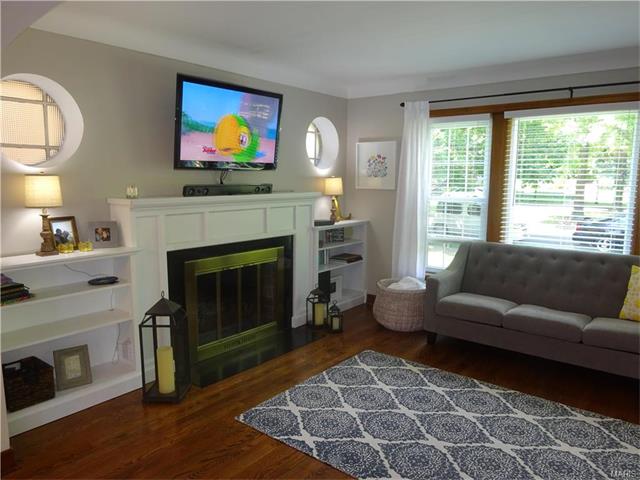 For Sale: 4069 Holly Hills Blvd Saint Louis, MO 63116