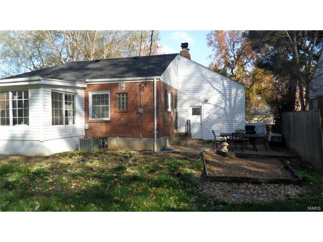 18 Winnetka Ln