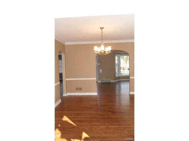 18 Winnetka Ln