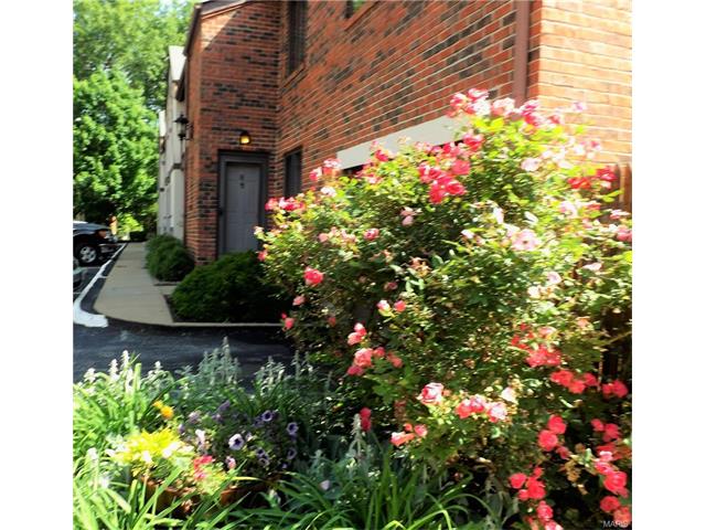 321 Barrington Sq #APT H, Saint Louis MO 63122