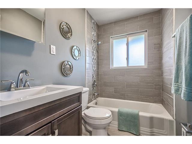 For Sale: 10552 Crecelius Dr Saint Louis, MO 63123