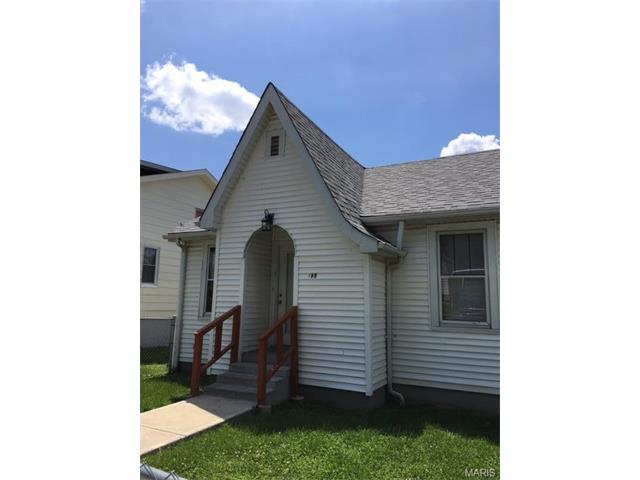 144 W Velma Ave, Saint Louis MO 63125