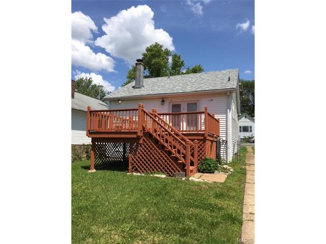 144 W Velma Ave, Saint Louis MO 63125