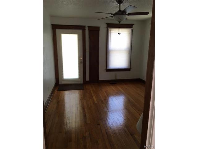 144 W Velma Ave, Saint Louis MO 63125