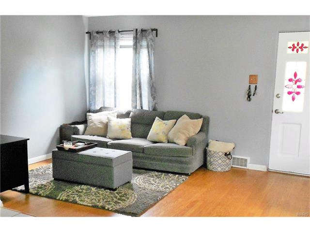 For Sale: 2107 Kaske Dr Saint Louis, MO 63125
