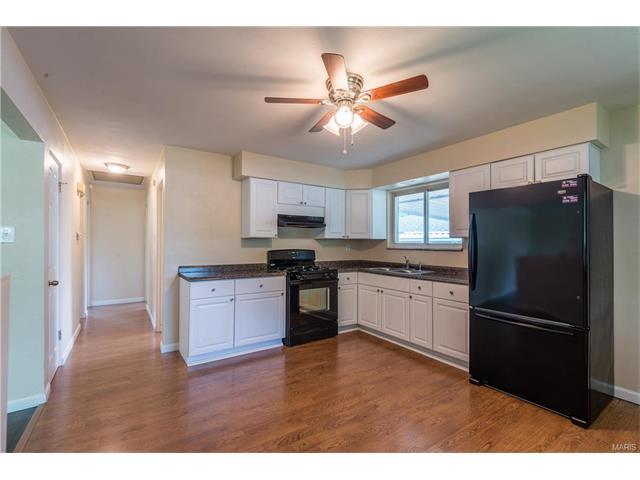 For Sale: 10015 Luna Saint Louis, MO 63125