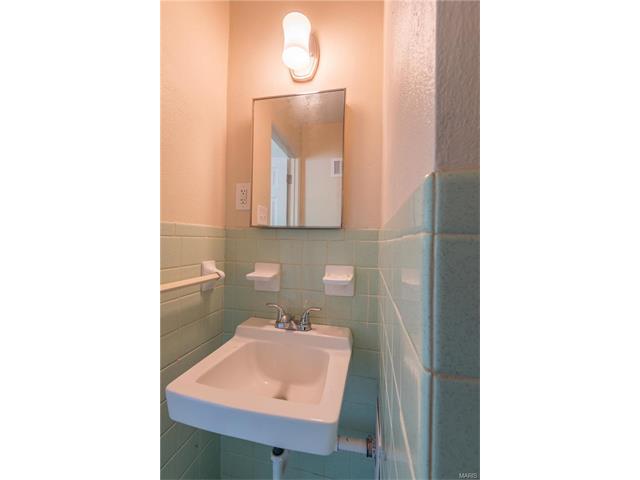 For Sale: 10015 Luna Saint Louis, MO 63125