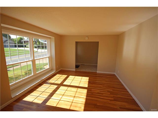 4947 Kerth Rd