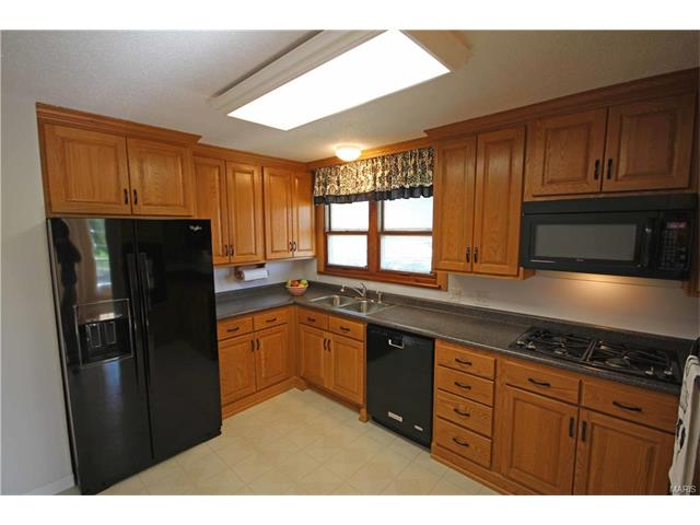 4947 Kerth Rd