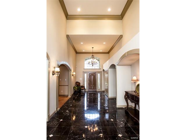 6 Fox Meadows Ln