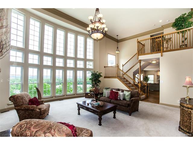 6 Fox Meadows Ln