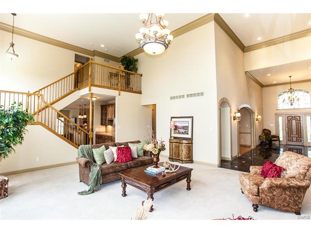6 Fox Meadows Ln