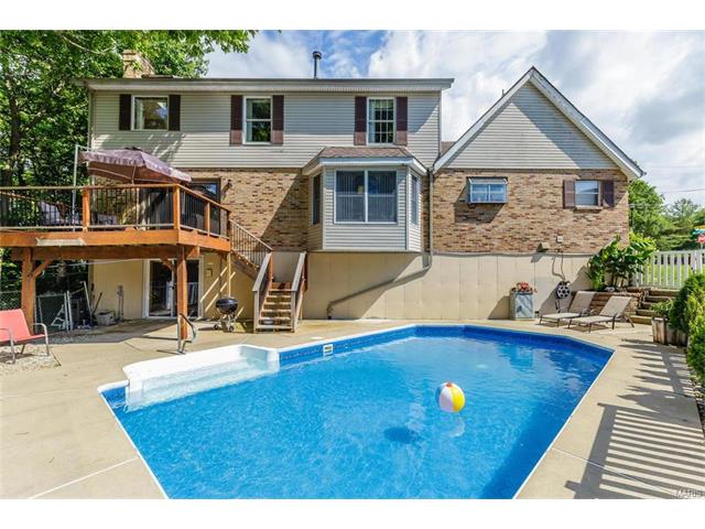 For Sale: 7055 Christopher Dr Saint Louis, MO 63129